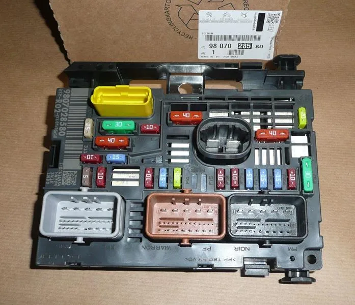 Motor İç Sigorta Kutusu PEUGEOT P407-P3008-P5008-RZC - PARTNER - Citroen C4 Picasso - C5-C6