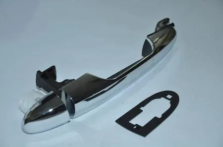 Diş Kapi Açma Kolu Ön / Arka Sağ Fiat Egea Nıkelajlı