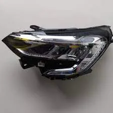Far Ledli Sol Motorlu Renault Clio 5 2019-2023 Siyah Çıtalı